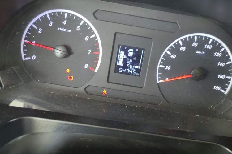 Used FORTHING Lingzhi 2020 M5L 1.6L Utility Model Odometer Close Up