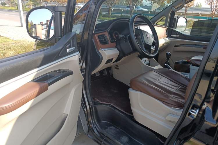 Used FORTHING Lingzhi 2021 M5L 2.0L Utility Model Driver Seat