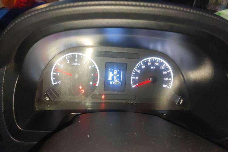 Used FORTHING Lingzhi 2021 M5L 2.0L Utility Model Instrument Cluster