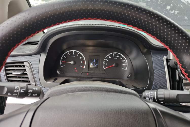 Used FORTHING Lingzhi 2021 M5L 2.0L Utility Model Instrument Cluster