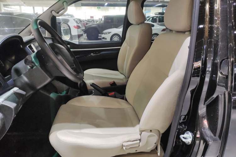 Used FORTHING Lingzhi 2021 M5L 2.0L Utility Model Left Front Seat
