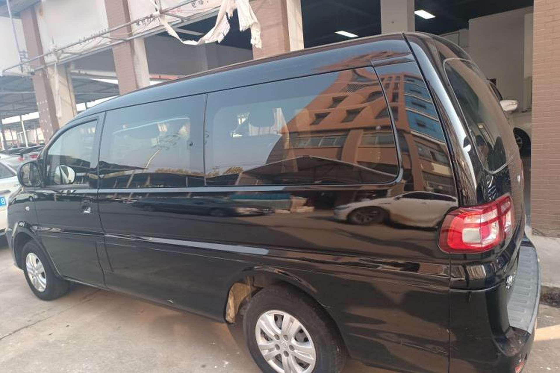Used FORTHING Lingzhi 2021 M5L 2.0L Utility Model Left Side