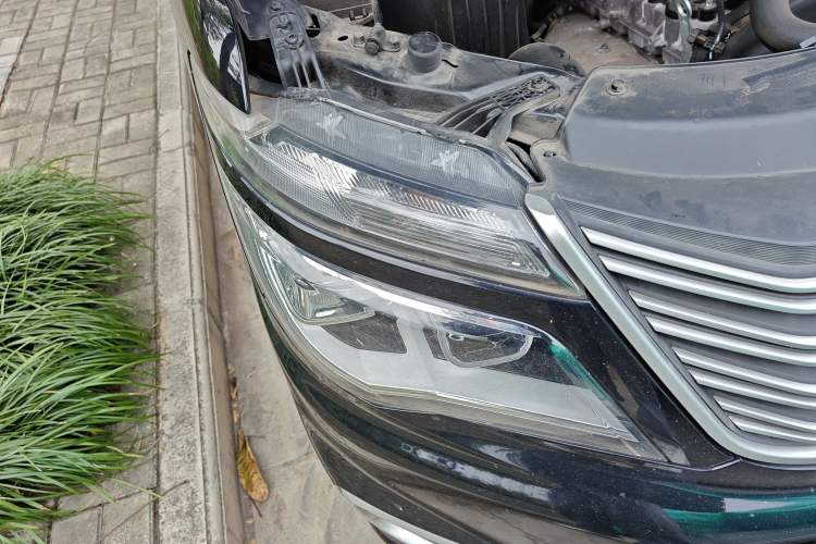 Used FORTHING Lingzhi 2021 M5L 2.0L Utility Model Right Front Headlight