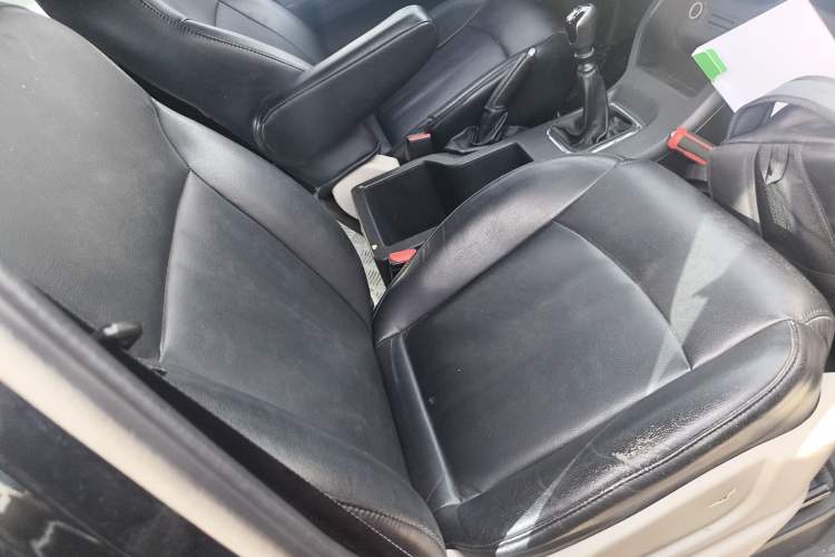 Used FORTHING Lingzhi 2021 M5L 2.0L Utility Model Right Front Seat