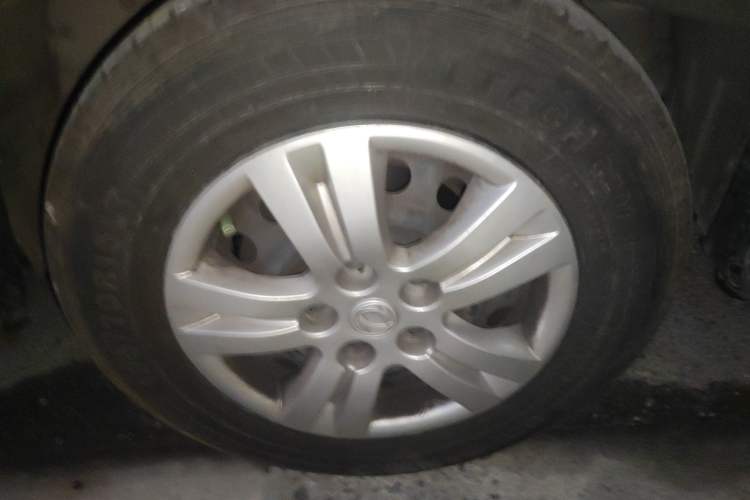 Used FORTHING Lingzhi 2021 M5L 2.0L Utility Model Right Front Wheel Hub