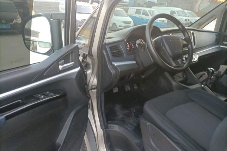 Used FORTHING Lingzhi 2021 M5L 2.0L Utility Model Driver Seat