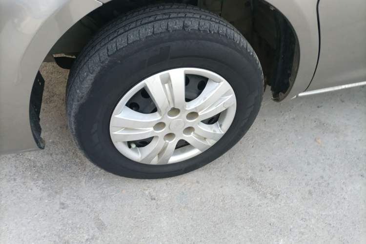 Used FORTHING Lingzhi 2021 M5L 2.0L Utility Model Left Front Wheel Hub