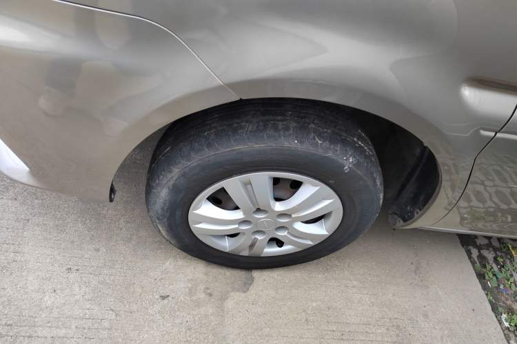 Used FORTHING Lingzhi 2021 M5L 2.0L Utility Model Left Front Wheel Hub