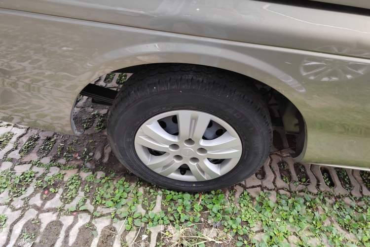 Used FORTHING Lingzhi 2021 M5L 2.0L Utility Model Right Rear Wheel Hub