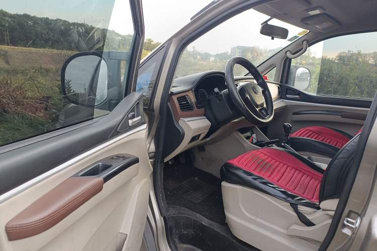 Used FORTHING Lingzhi 2021 M5L 2.0L Utility Model Driver Seat