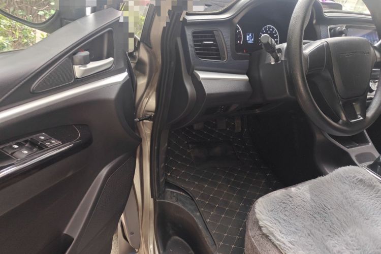Used FORTHING Lingzhi 2021 M5L 2.0L Utility Model Driver Seat