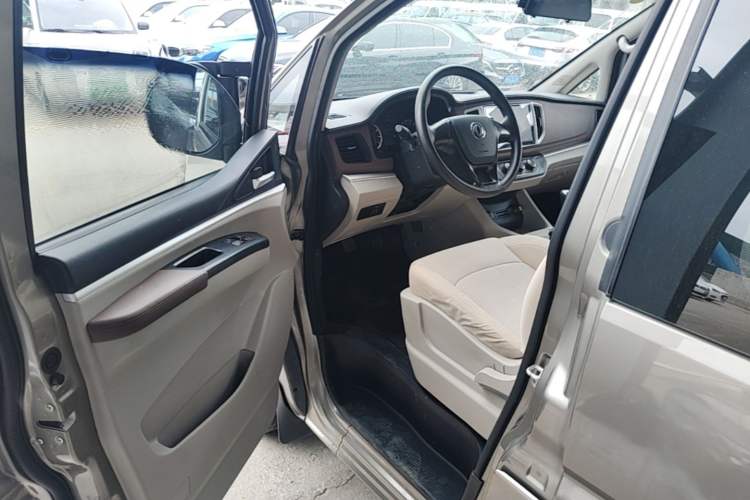 Used FORTHING Lingzhi 2021 M5L 2.0L Utility Model Driver Seat