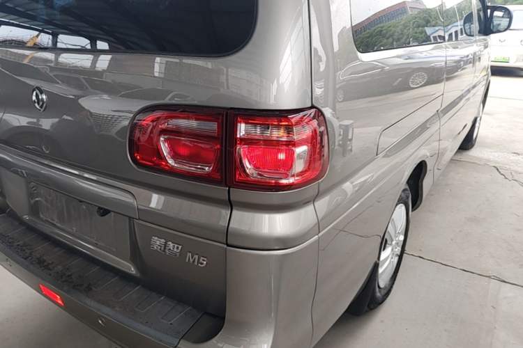 Used FORTHING Lingzhi 2021 M5L 2.0L Utility Model Exterior 3
