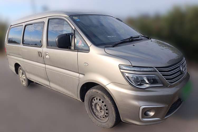 Used FORTHING Lingzhi 2021 M5L 2.0L Utility Model Front Right 45 Deg