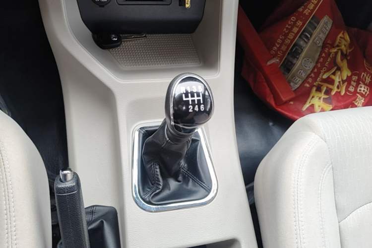 Used FORTHING Lingzhi 2021 M5L 2.0L Utility Model Gear Lever