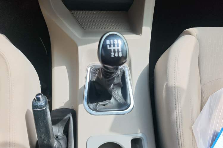Used FORTHING Lingzhi 2021 M5L 2.0L Utility Model Gear Lever