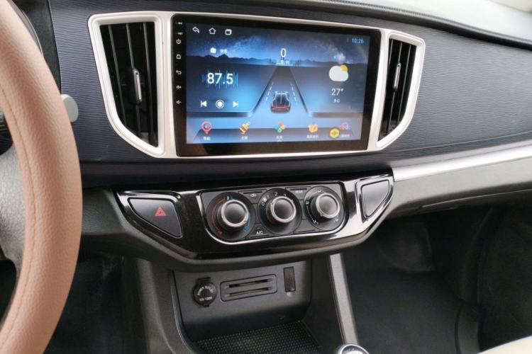 Used FORTHING Lingzhi 2021 M5L 2.0L Utility Model Interior 3