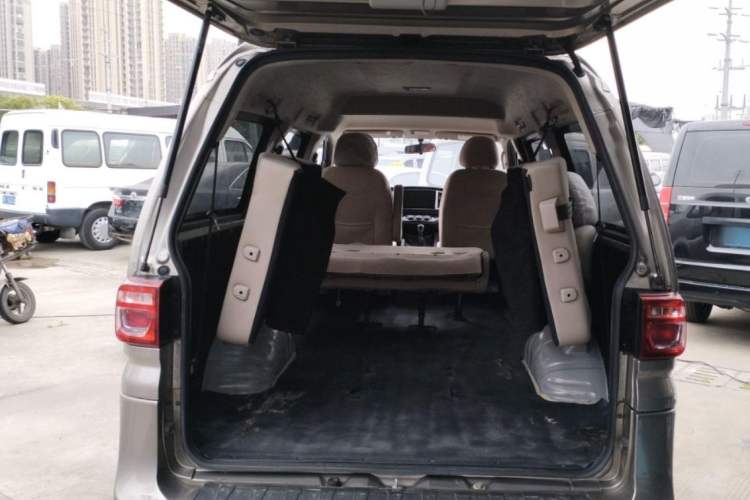 Used FORTHING Lingzhi 2021 M5L 2.0L Utility Model Interior 8
