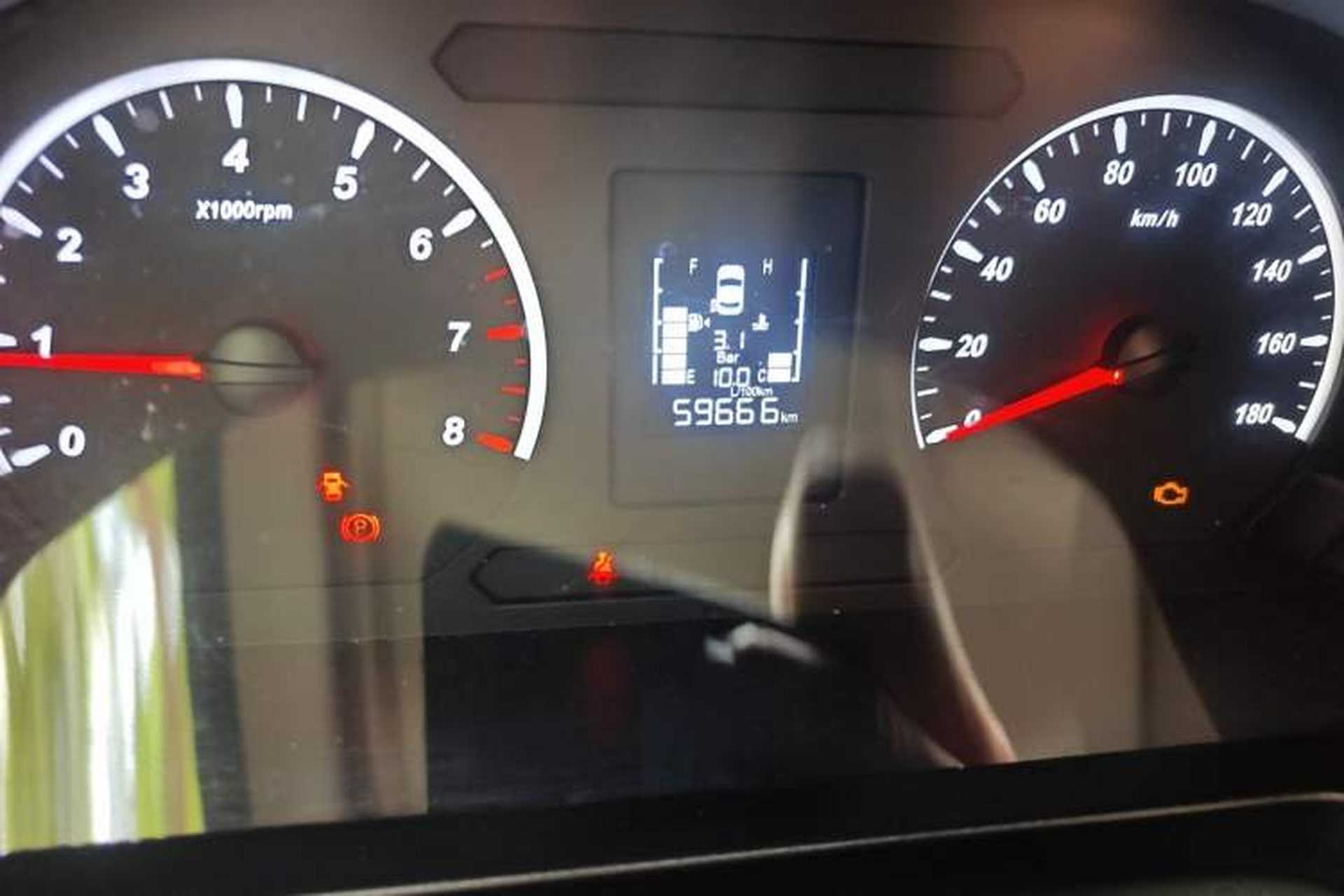 Used FORTHING Lingzhi 2021 M5L 2.0L Utility Model Odometer Close Up