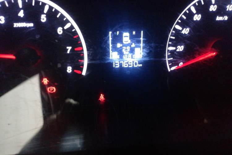 Used FORTHING Lingzhi 2021 M5L 2.0L Utility Model Odometer Close Up
