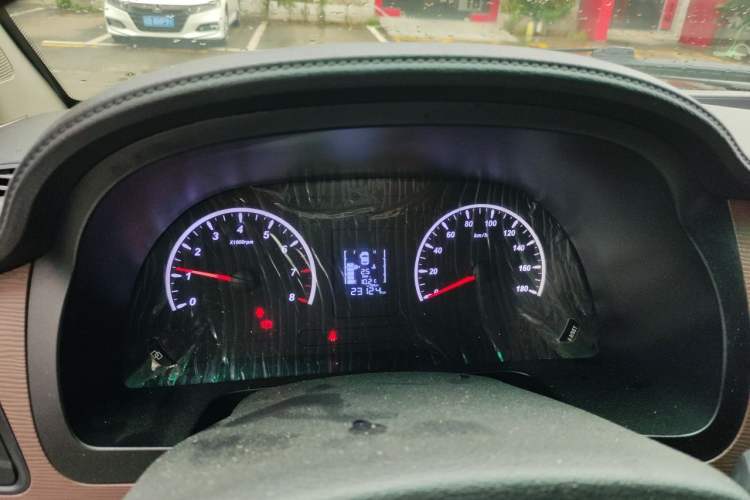Used FORTHING Lingzhi 2021 M5L 2.0L Utility Model Instrument Cluster