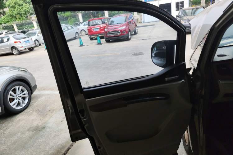 Used FORTHING Lingzhi 2021 M5L 2.0L Utility Model Interior 7