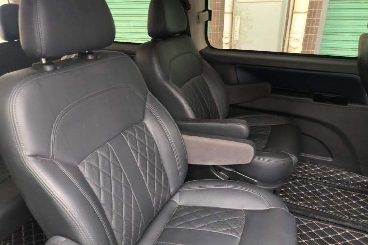 Used FORTHING Lingzhi 2021 M5L 2.0L Utility Model Left Rear Seat
