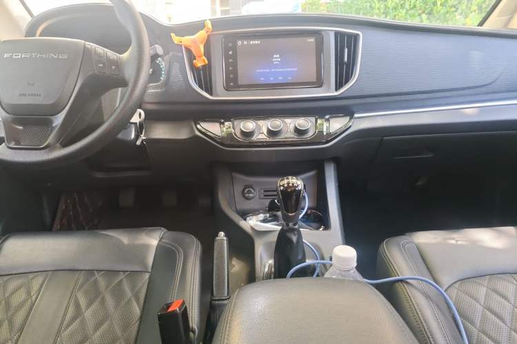 Used FORTHING Lingzhi 2022 Entry-Level M5L 1.6L Comfort Version 7 Seats Audio And AC Panel