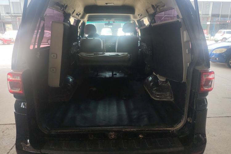 Used FORTHING Lingzhi 2022 M5L 1.6L Utility Model 7 Seats Audio And AC Panel