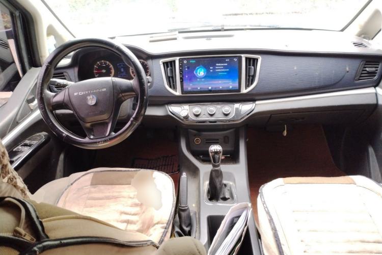 Used FORTHING Lingzhi 2022 M5L 1.6L Utility Model 7 Seats Center Console