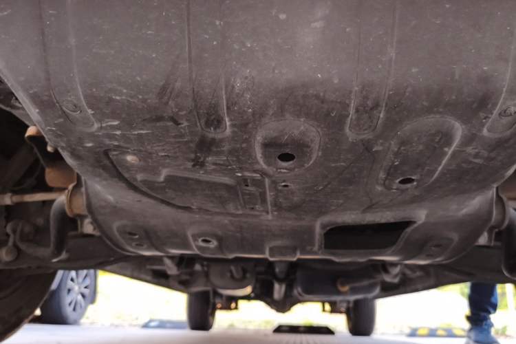 Used FORTHING Lingzhi 2022 M5 1.6L Practical 7-Seater Chassis Front
