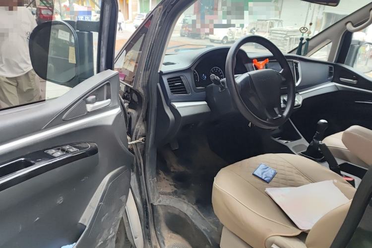 Used FORTHING Lingzhi 2022 M5 1.6L Practical 7-Seater Driver Seat