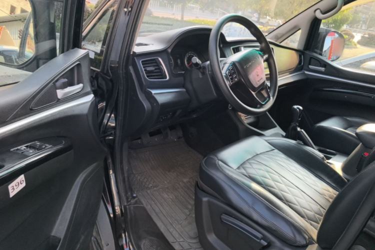 Used FORTHING Lingzhi 2022 Entry-Level M5 1.6L Luxury Version 7 Seats Driver Seat