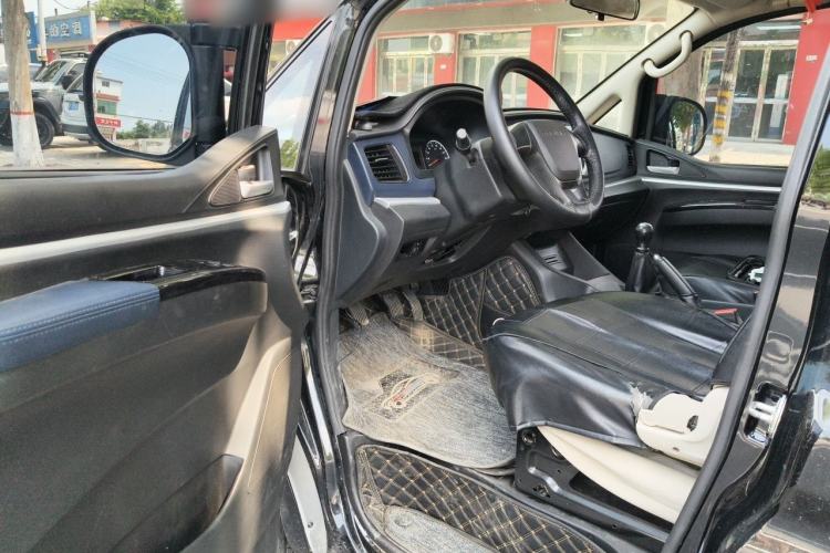 Used FORTHING Lingzhi 2022 M5 1.6L Practical 7-Seater Driver Seat