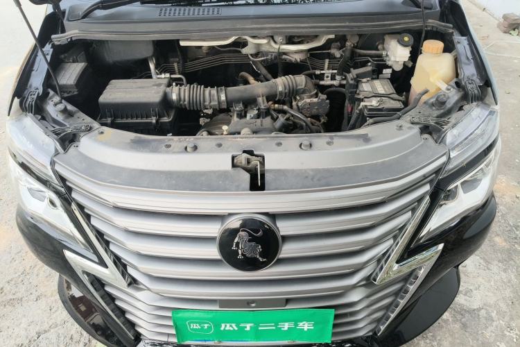 Used FORTHING Lingzhi 2022 Striving Version M5L 1.6L Luxury 7-Seater Engine Bay