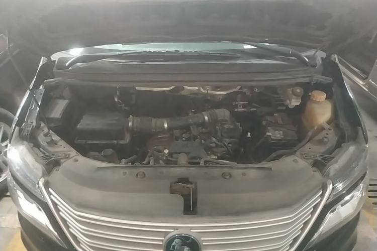 Used FORTHING Lingzhi 2022 M5 1.6L Practical Model 5 Seats Engine Bay