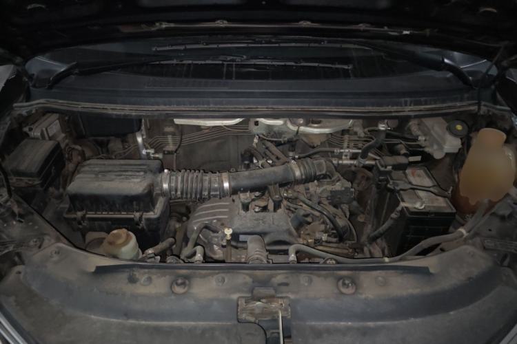 Used FORTHING Lingzhi 2022 M5L 1.6L Utility Model 7 Seats Engine Bay