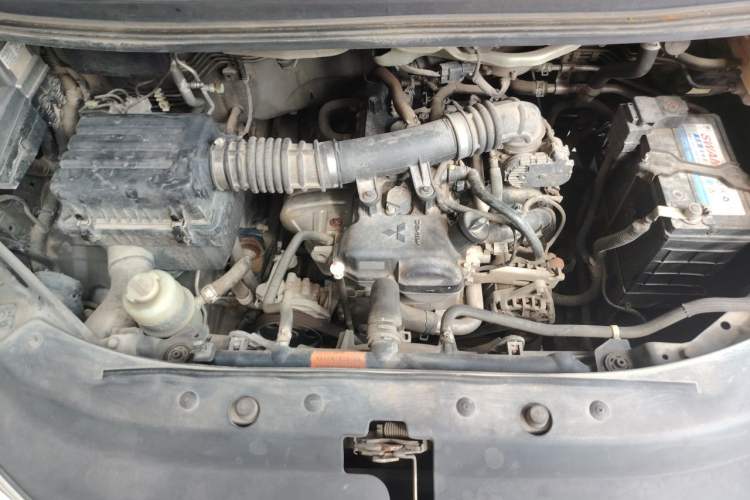 Used FORTHING Lingzhi 2022 M5L 1.6L Utility Model 7 Seats Engine Bay