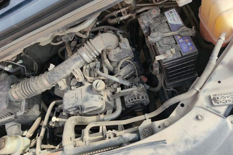 Used FORTHING Lingzhi 2022 M5 1.6L Practical Model 5 Seats Engine Bay Left