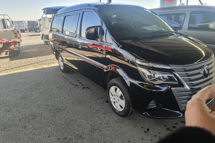 Used FORTHING Lingzhi 2022 Striving Version M5L 1.6L Base Model 9-Seater Exterior 2