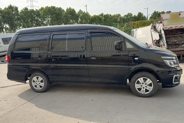 Used FORTHING Lingzhi 2022 M5L 1.6L Utility Model 7 Seats Exterior 2