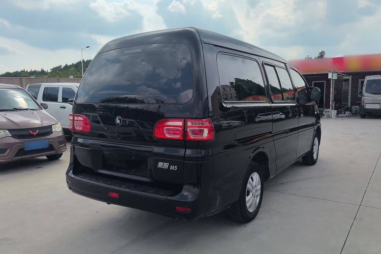 Used FORTHING Lingzhi 2022 M5L 1.6L Utility Model 7 Seats Exterior 3