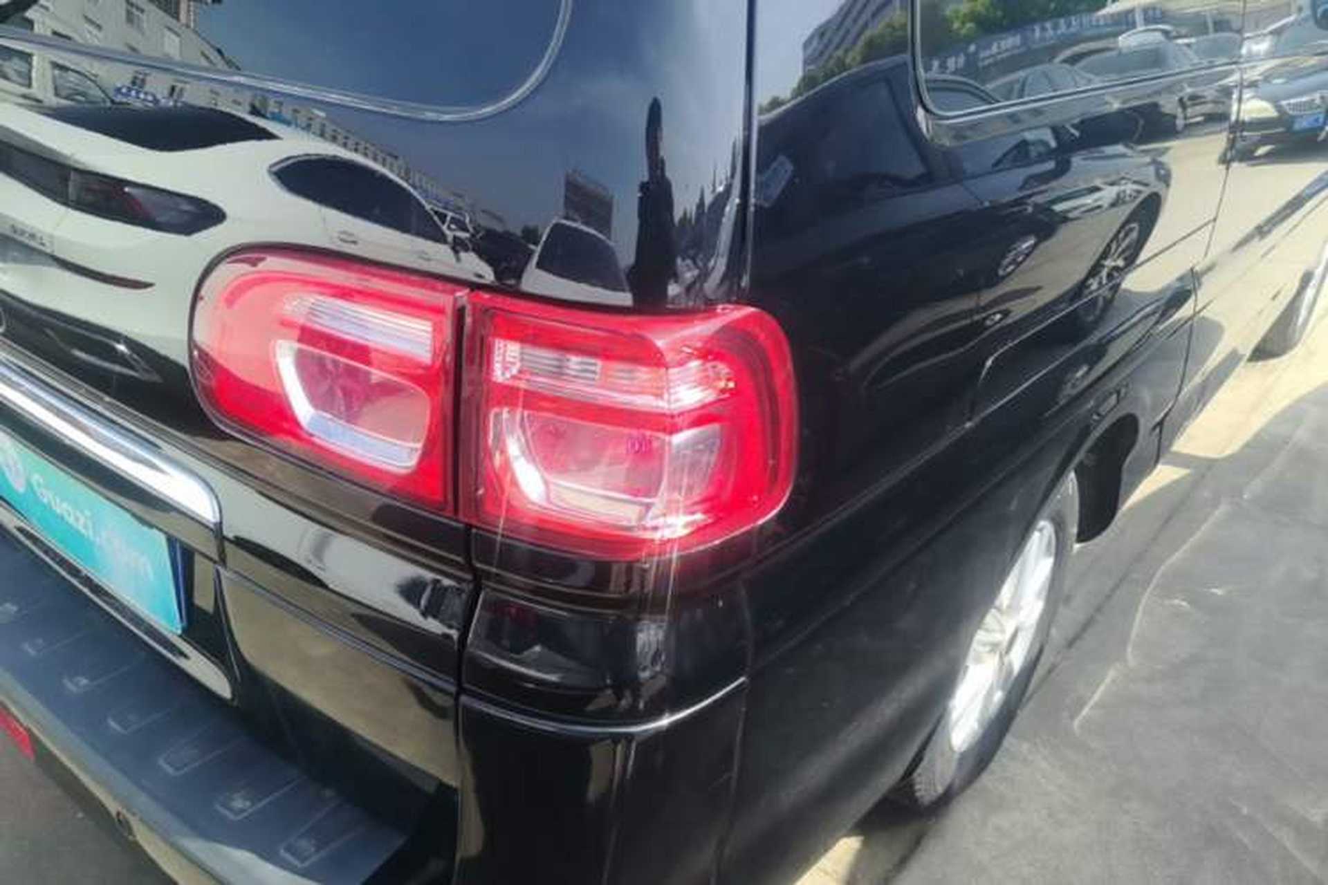 Used FORTHING Lingzhi 2022 Striving Version M5L 2.0L Luxury 7-Seater Exterior 3