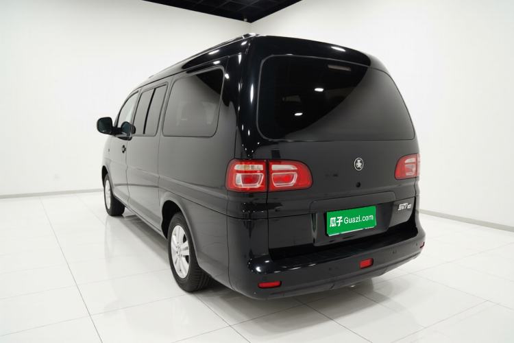 Used FORTHING Lingzhi 2022 M5L 1.6L Utility Model 7 Seats Exterior 3