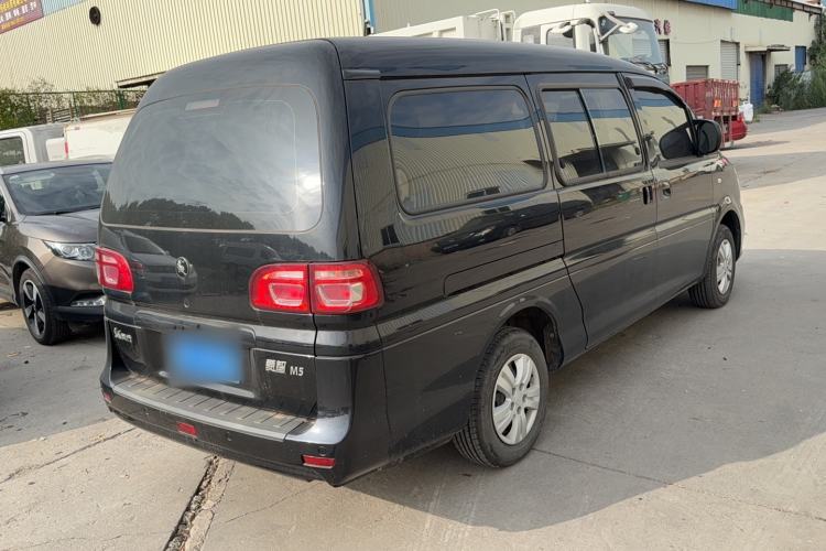 Used FORTHING Lingzhi 2022 M5L 1.6L Utility Model 7 Seats Exterior 3