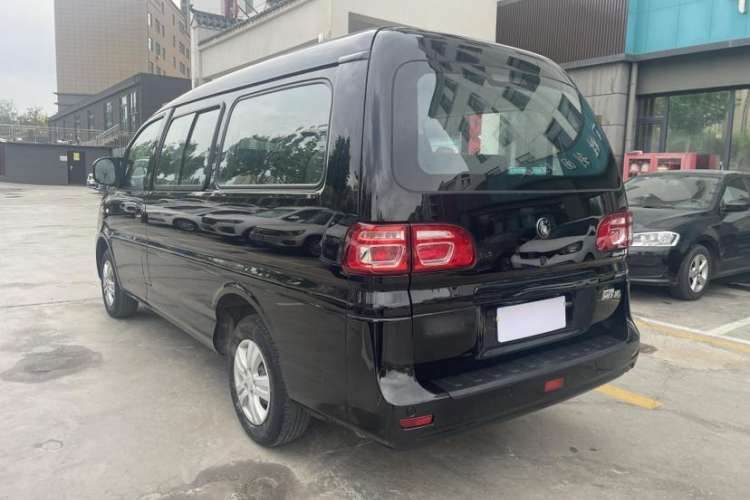Used FORTHING Lingzhi 2022 M5L 1.6L Utility Model 7 Seats Exterior 3