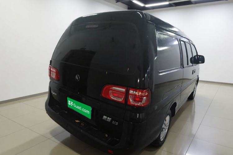 Used FORTHING Lingzhi 2022 M5L 1.6L Utility Model 7 Seats Exterior 4