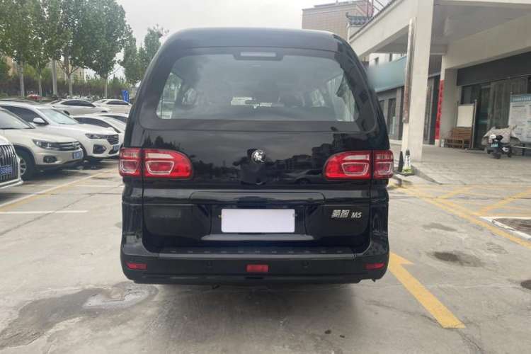 Used FORTHING Lingzhi 2022 M5L 1.6L Utility Model 7 Seats Exterior 4