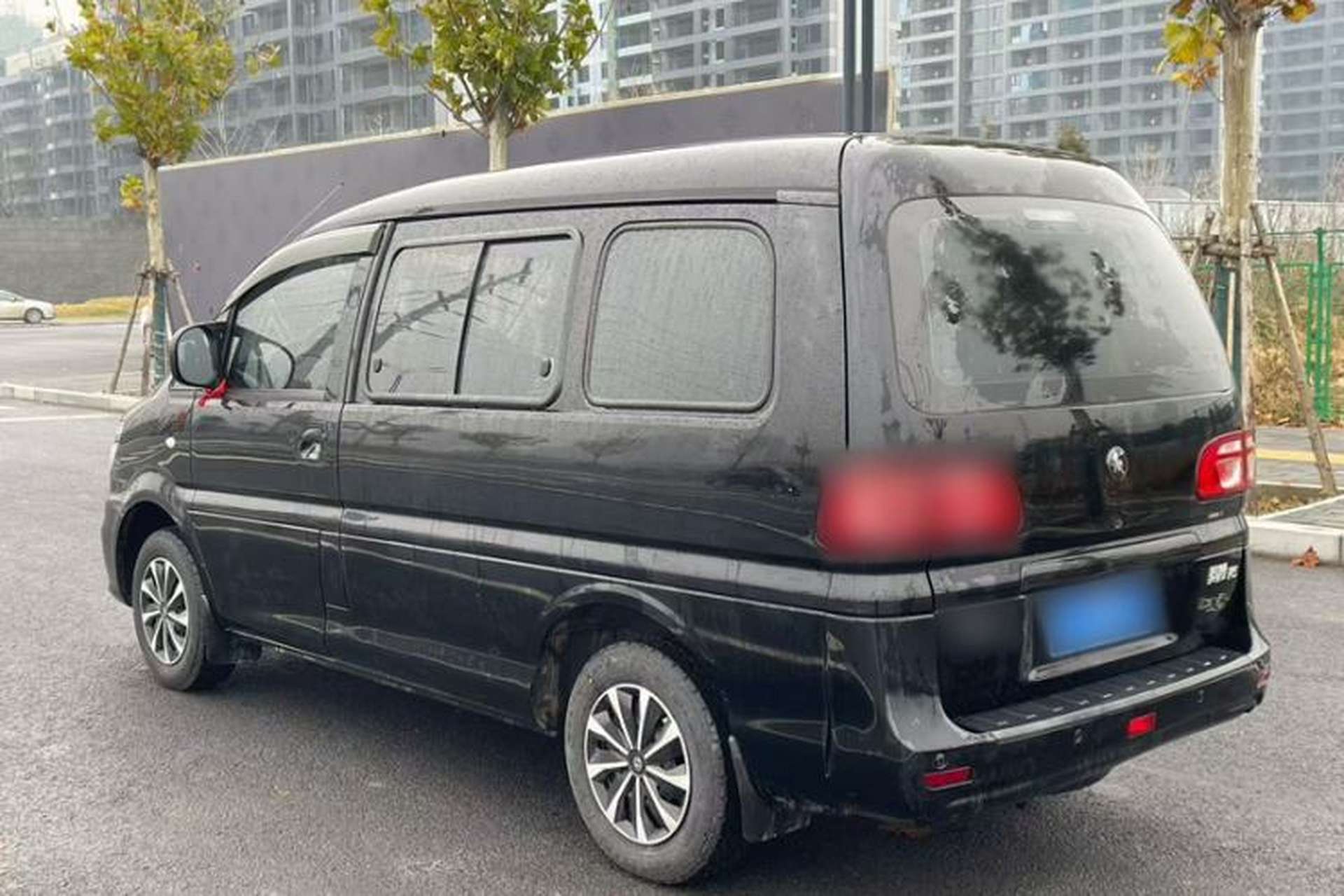 Used FORTHING Lingzhi 2022 M5 1.6L Practical 7-Seater Exterior 4