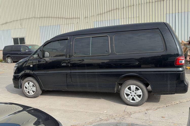 Used FORTHING Lingzhi 2022 M5L 1.6L Utility Model 7 Seats Exterior 5